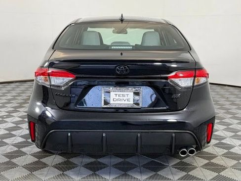 Used 2024 Toyota Corolla SE w/ SE Premium Package FWD image 7