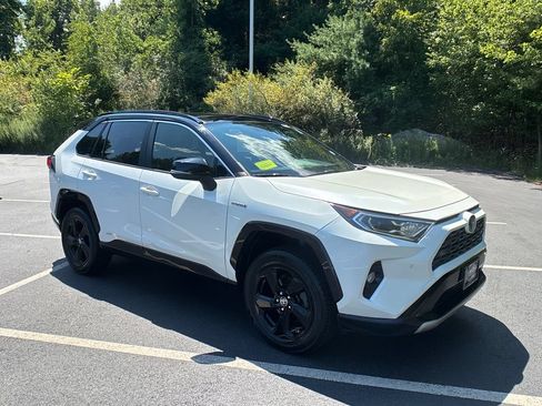 Used 2021 Toyota RAV4 XSE AWD/4WD image 7