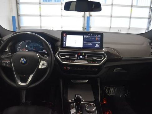 Used 2025 BMW X4 xDrive30i w/ Premium Package AWD/4WD image 5