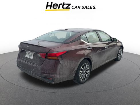 Used 2025 Nissan Altima 2.5 SV image 4