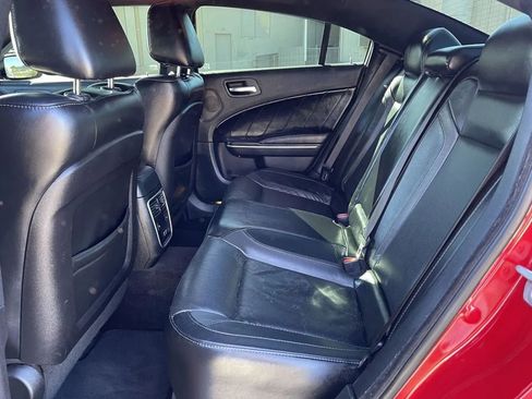 Used 2017 Dodge Charger R/T w/ Plus Group image 19