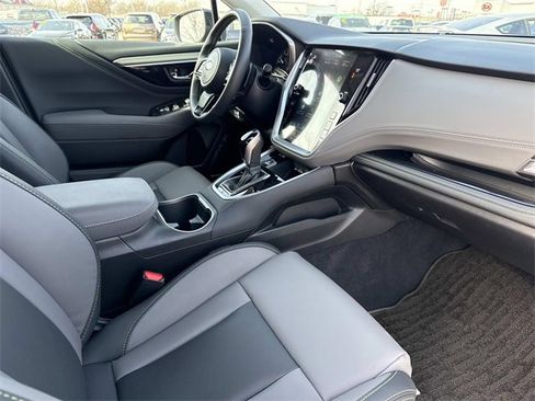 Used 2025 Subaru Outback Onyx Edition image 17