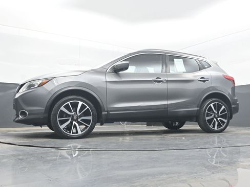Used 2017 Nissan Rogue Sport SL w/ SL Premium Package FWD image 27