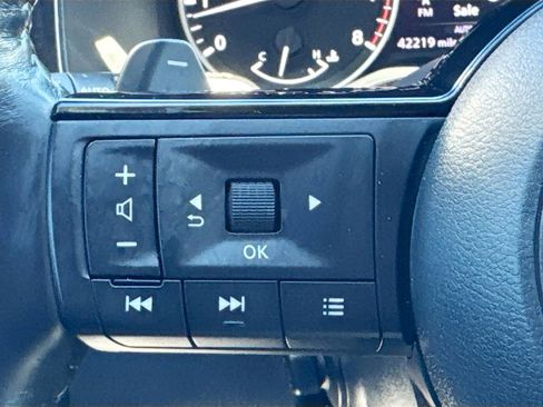 Used 2022 Nissan Pathfinder Platinum w/ Cargo Package image 10