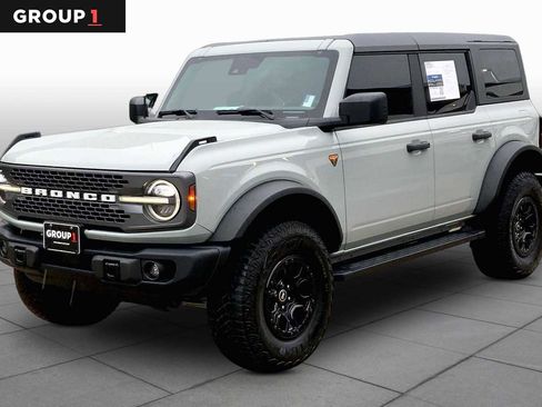 Used 2023 Ford Bronco Badlands w/ Sasquatch Package AWD/4WD image 1