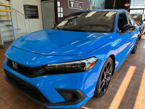 Used 2022 Honda Civic Sport image 8