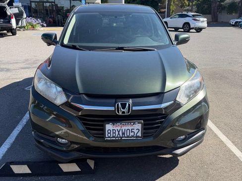 Used 2018 Honda HR-V EX image 2