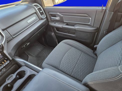 Used 2025 RAM 2500 Big Horn AWD/4WD image 19