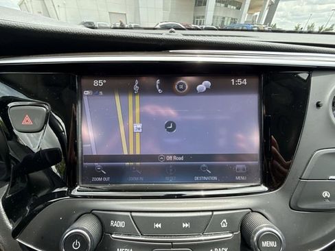 Used 2019 Buick Envision Essence FWD image 18