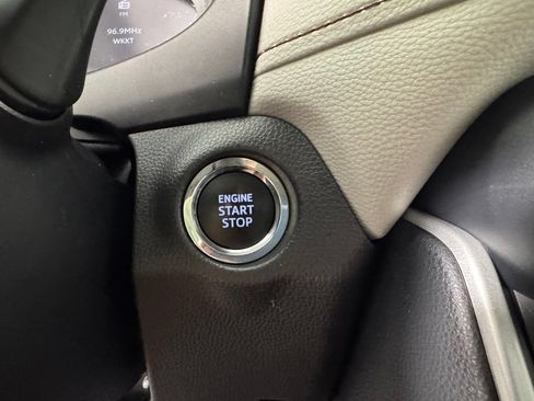 Used 2025 Toyota RAV4 Limited AWD/4WD image 24
