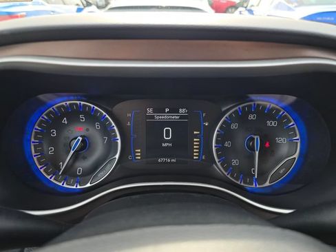 Used 2023 Chrysler Voyager LX FWD image 12