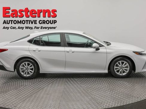 Used 2025 Toyota Camry LE FWD image 4