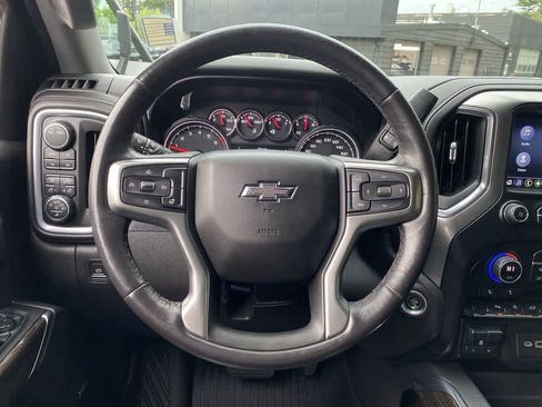 Used 2021 Chevrolet Silverado 1500 LT Trail Boss w/ Convenience Package II AWD/4WD image 19