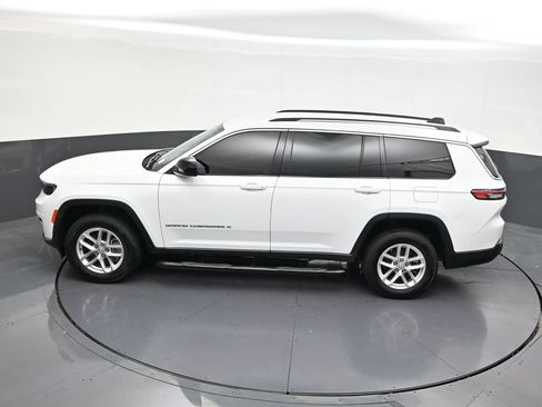 Used 2022 Jeep Grand Cherokee L Laredo w/ Luxury Tech Group I RWD image 18