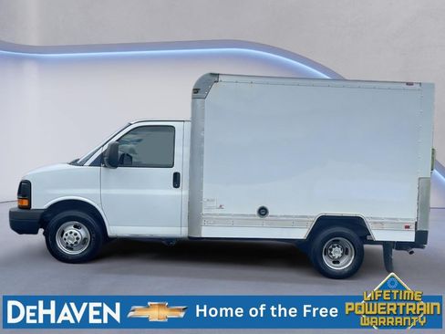 Used 2015 Chevrolet Express 3500 RWD image 3