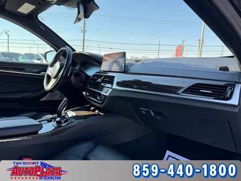 Used 2019 BMW M550i xDrive w/ Premium Package image 48