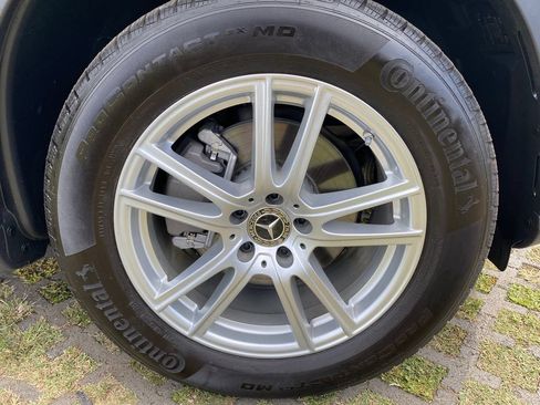 Used 2025 Mercedes-Benz GLC 300 image 27