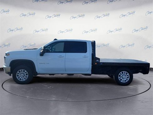 Used 2022 Chevrolet Silverado 2500 LT w/ Convenience Package image 2