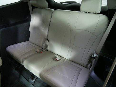 Used 2018 Buick Enclave Premium w/ Experience Buick Package image 20