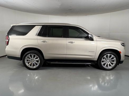 Used 2021 Chevrolet Tahoe Premier w/ Premium Package image 11
