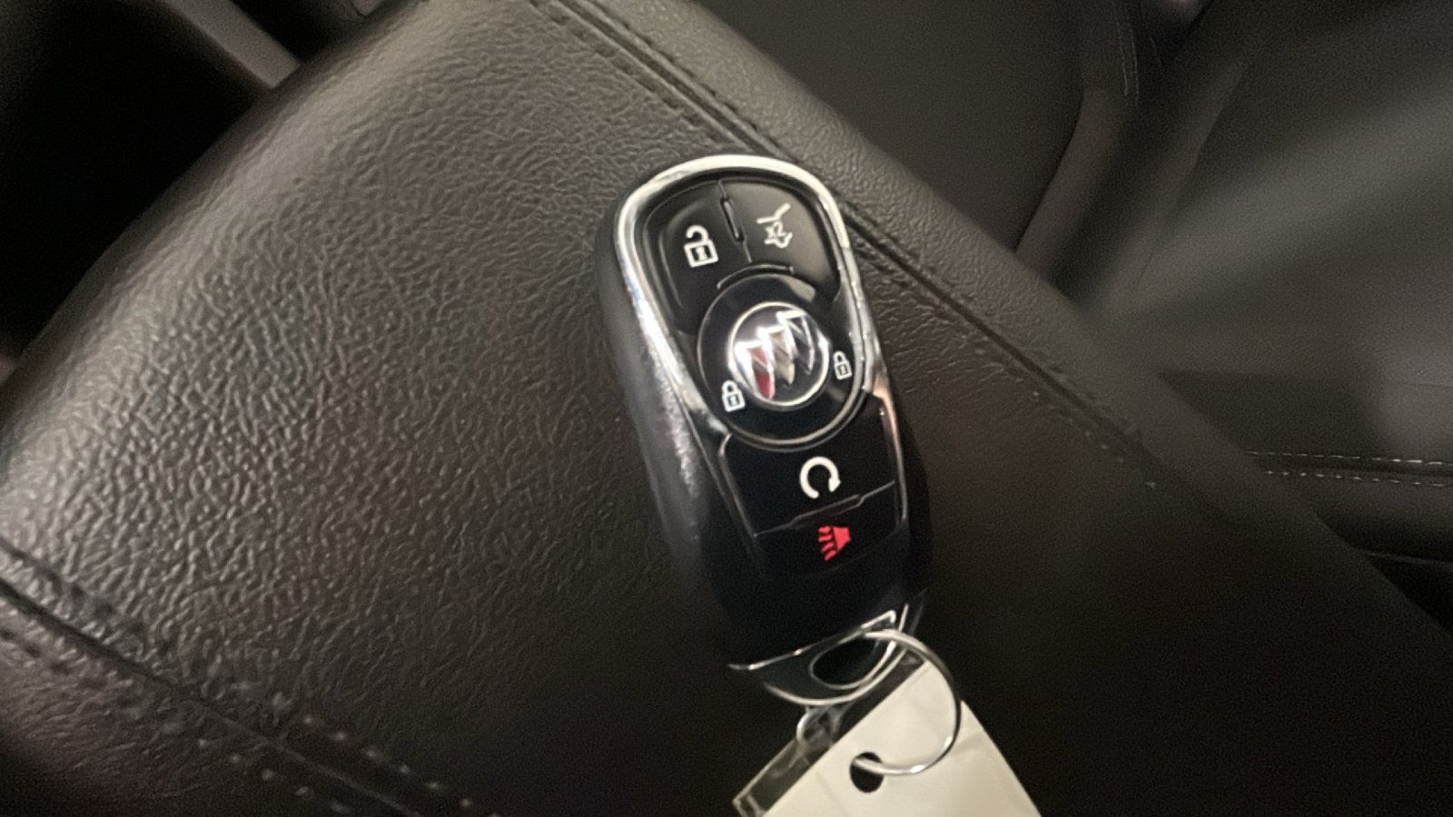 Used 2023 Buick Encore GX Select w/ Sport Touring Package FWD image 26