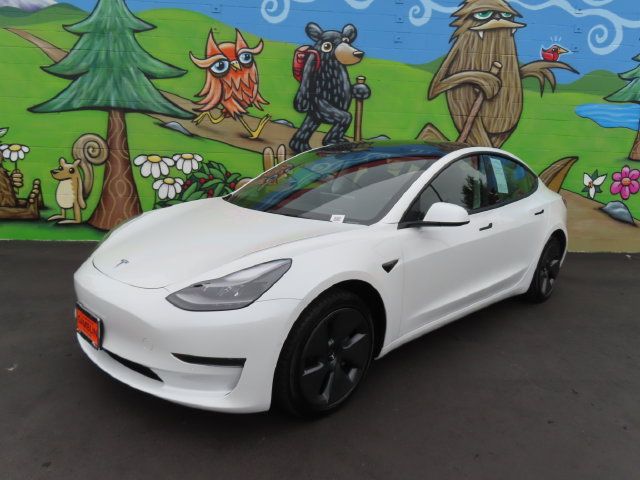 Used 2022 Tesla Model 3 RWD image 3