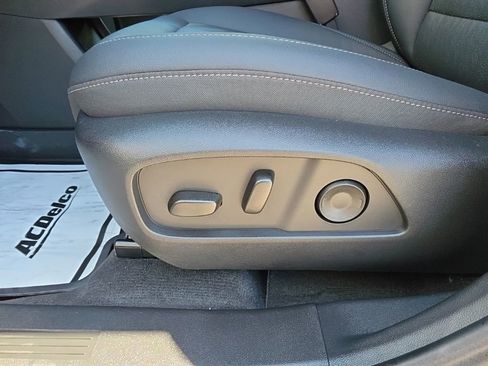 Certified 2026 Chevrolet Equinox LT w/ Convenience Package II FWD image 25