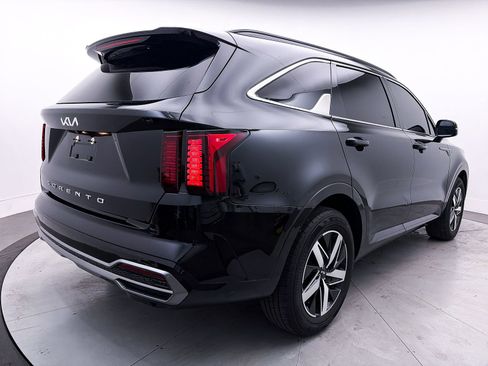 Used 2022 Kia Sorento S w/ Panoramic Sunroof Package image 16