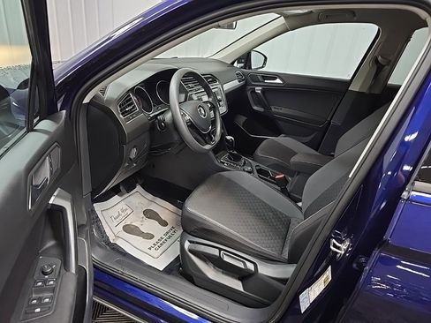 Used 2021 Volkswagen Tiguan S image 28