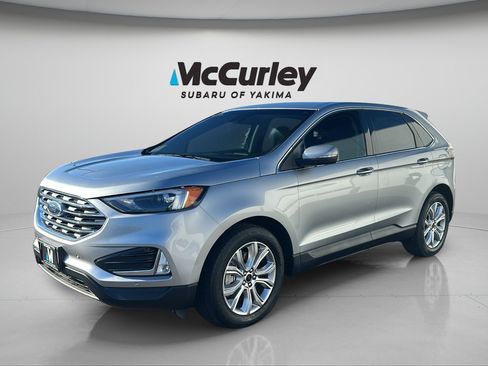 Used 2023 Ford Edge Titanium AWD/4WD image 2