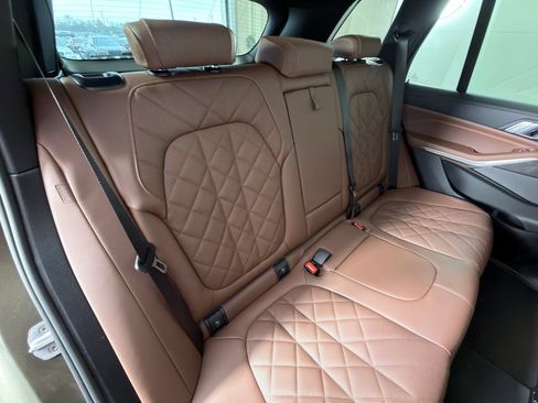 Used 2026 BMW X5 sDrive40i w/ M Sport Package RWD image 26