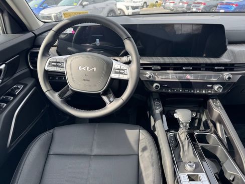 New 2025 Kia Telluride EX w/ EX Captain's Chair Package image 11
