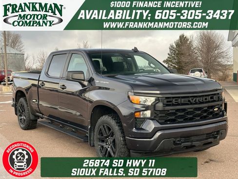 Used 2023 Chevrolet Silverado 1500 Custom image 1