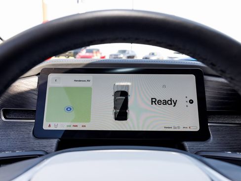 Used 2025 Rivian R1S Adventure image 18