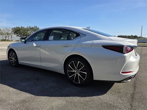 New 2025 Lexus ES 350 w/ Premium Package image 5