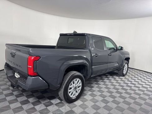 Used 2025 Toyota Tacoma SR5 image 3