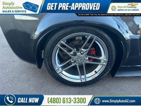 Used 2005 Chevrolet Corvette Coupe w/ Preferred Equipment Group RWD image 22