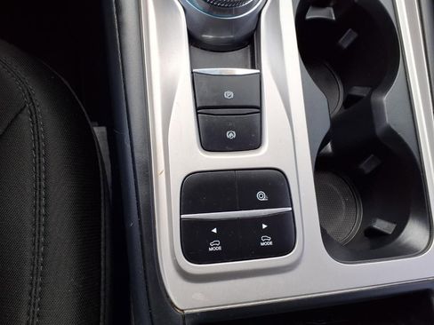 Used 2022 Ford Explorer XLT image 14