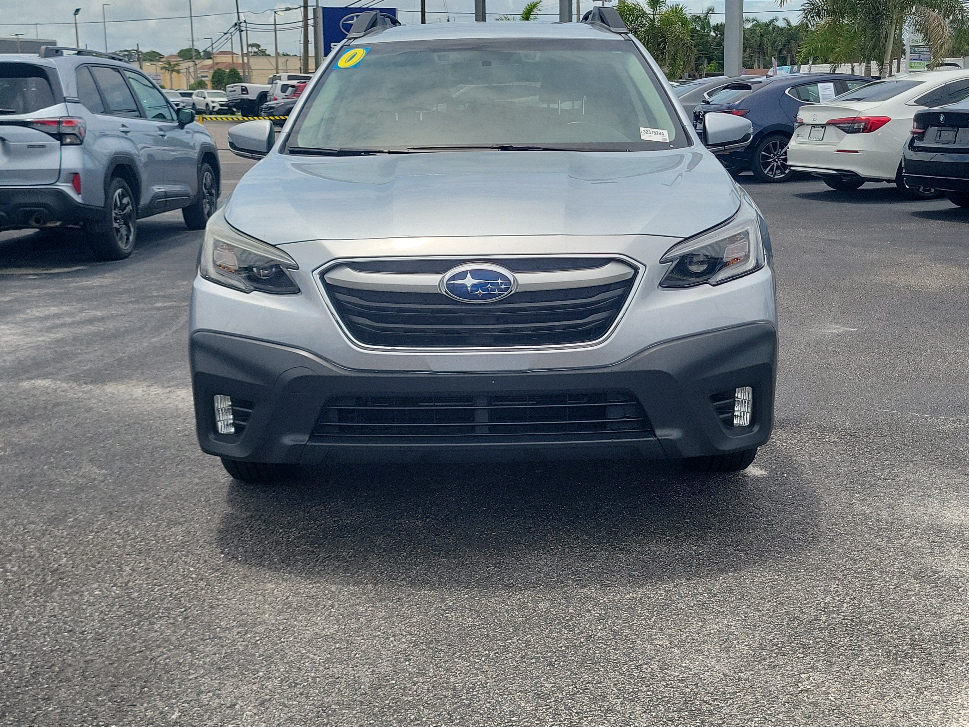 Used 2020 Subaru Outback Premium AWD/4WD image 2