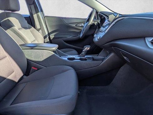 Used 2024 Chevrolet Malibu LT image 19