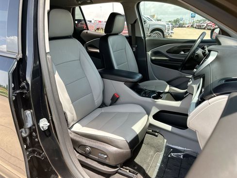 Used 2023 GMC Terrain SLT image 23