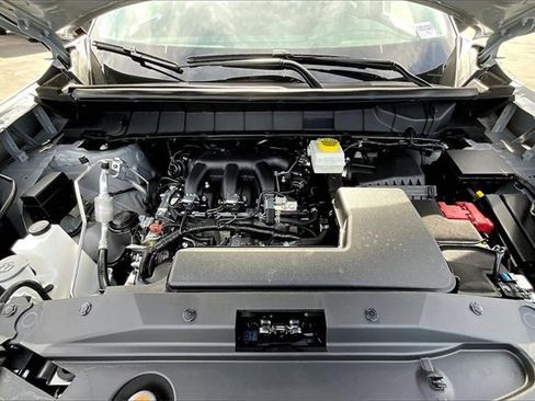 New 2025 Nissan Pathfinder S image 11