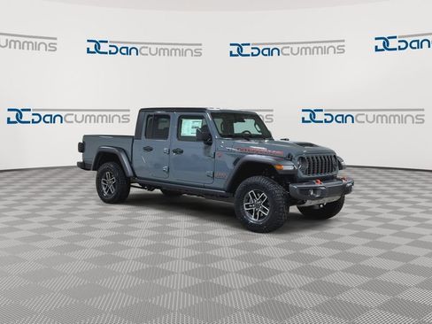 New 2026 Jeep Gladiator Mojave image 3