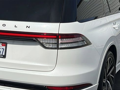 Used 2025 Lincoln Aviator Black Label w/ Black Label Special Edition image 6