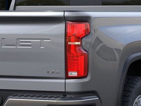 New 2026 Chevrolet Silverado 2500 LTZ w/ LTZ Convenience Package AWD/4WD image 11