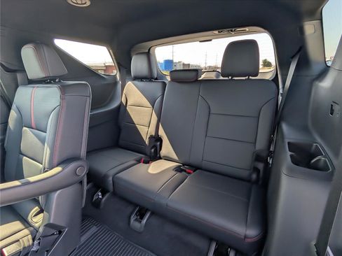 New 2026 Chevrolet Traverse RS image 10