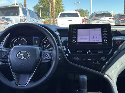 Used 2024 Toyota Camry SE image 10