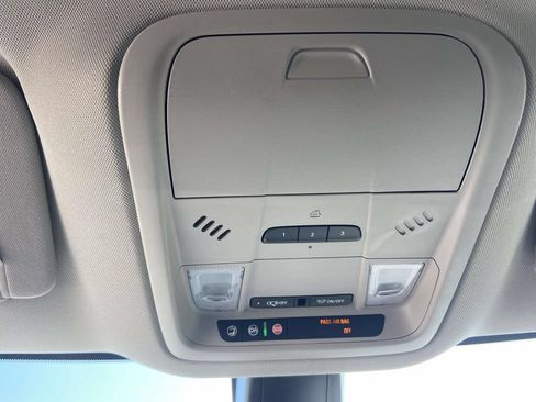 Used 2019 Buick Enclave Essence FWD image 33