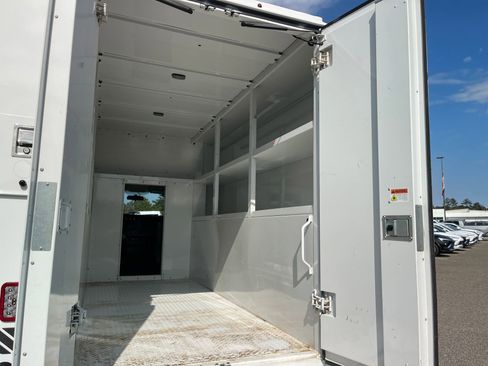 Used 2023 GMC Savana 3500 w/ Power Convenience Package image 18