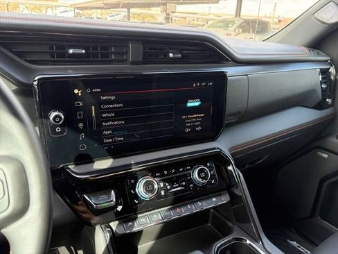 Used 2022 GMC Sierra 1500 AT4 w/ AT4 Premium Package image 10